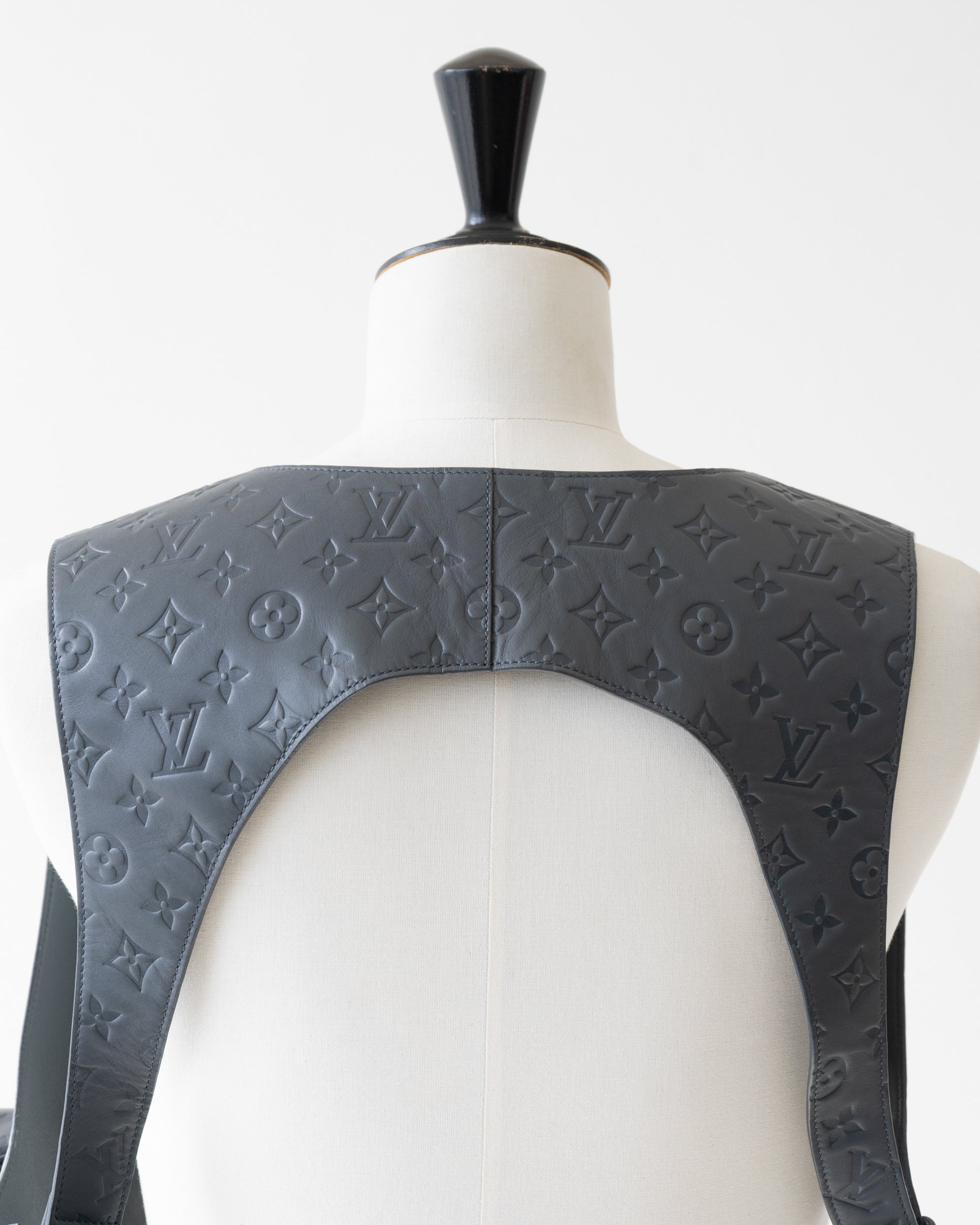 〈LOUIS VUITTON by Virgil Abloh〉Vest RM192M KRP HHL20W