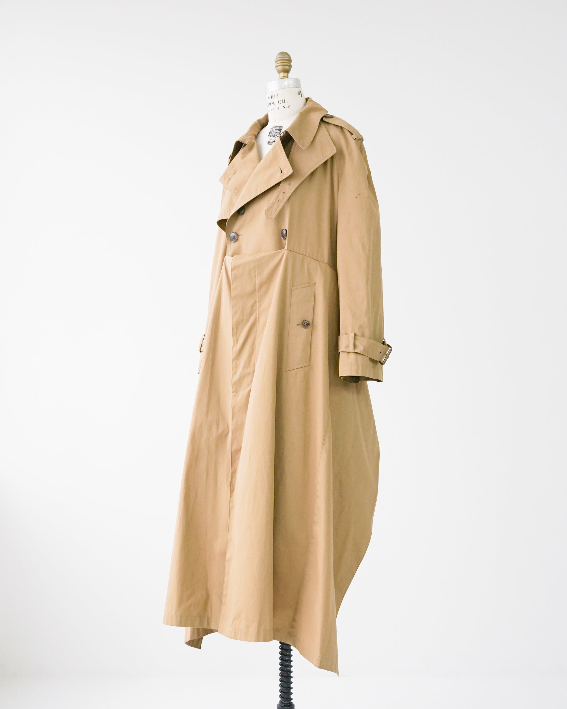 〈BALENCIAGA by Demna Gvasalia〉Trench coat
