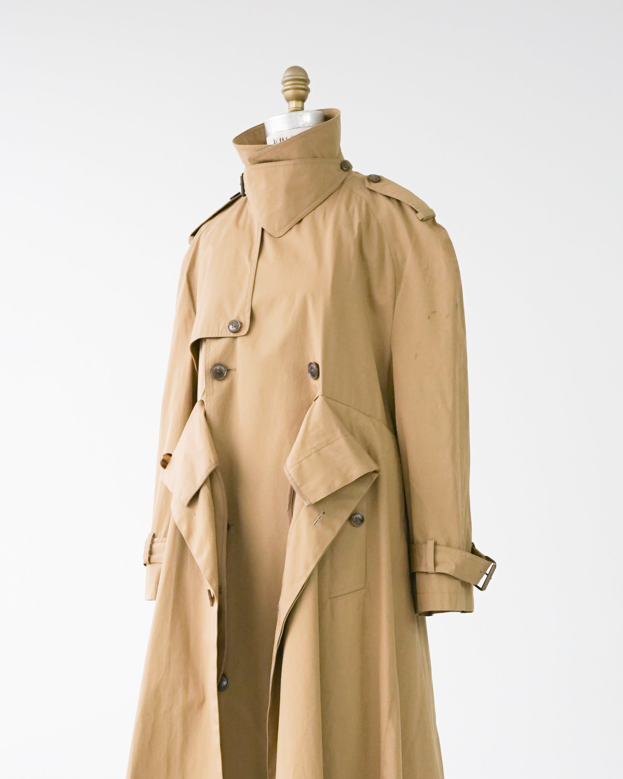 〈BALENCIAGA by Demna Gvasalia〉Trench coat