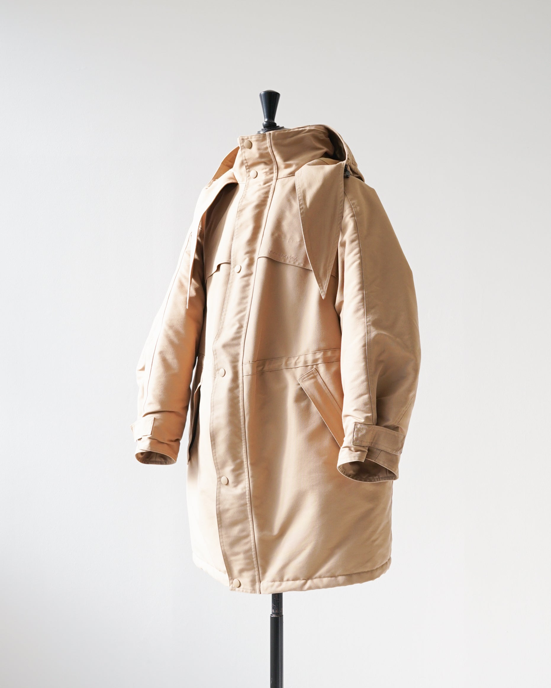 〈BALENCIAGA by Demna Gvasalia〉Padded Coat