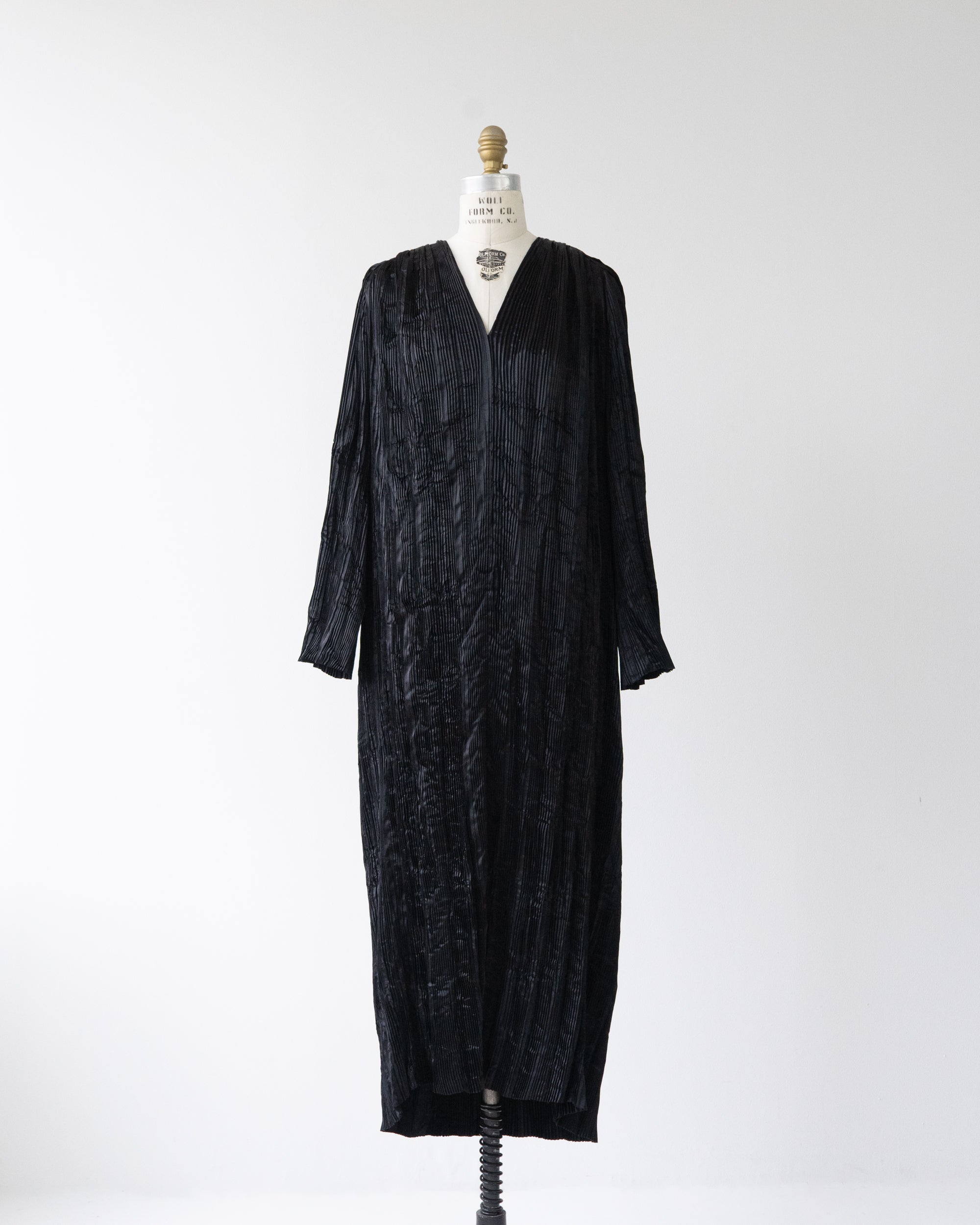 〈BALENCIAGA by Demna Gvasalia〉Pleats dress