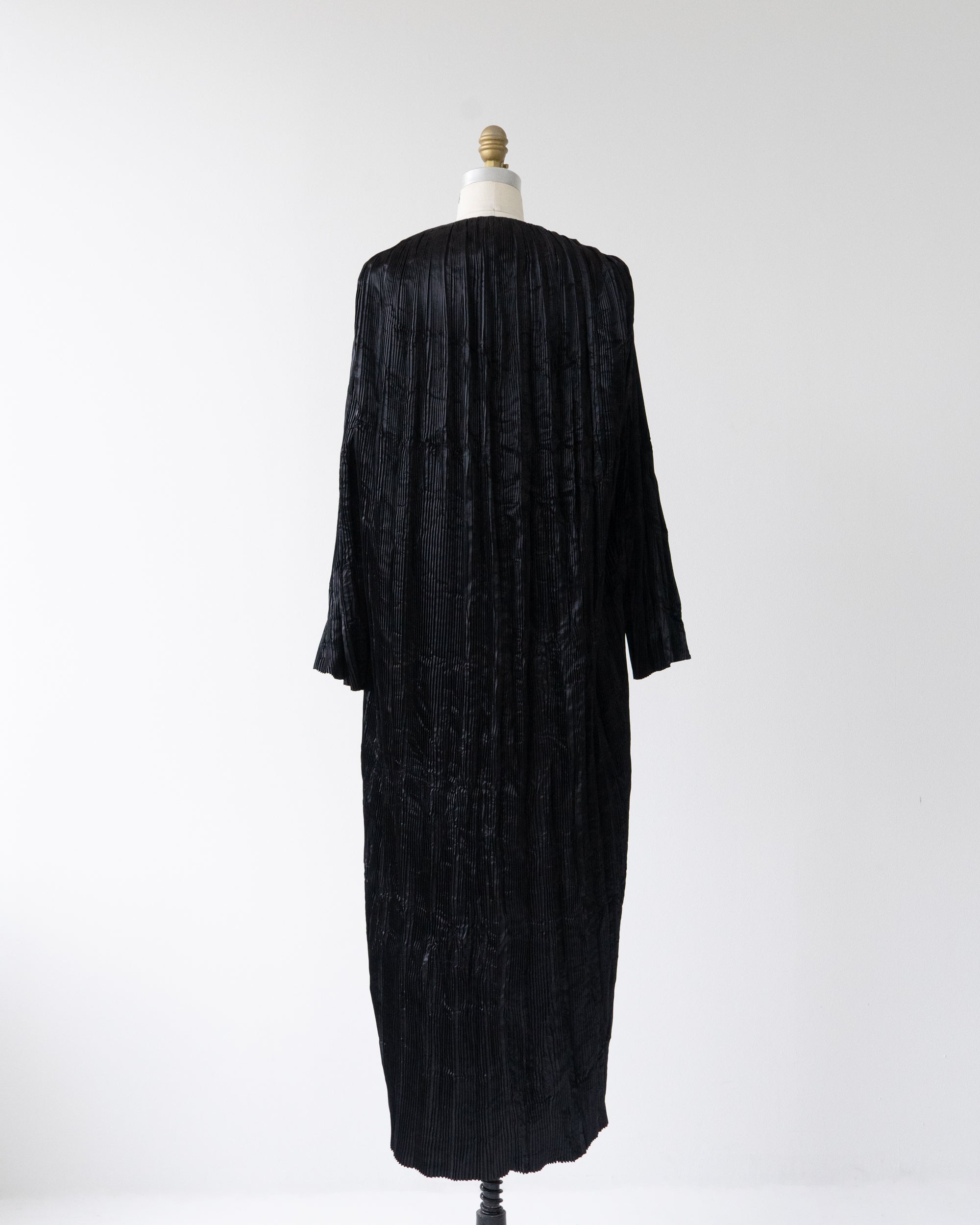 〈BALENCIAGA by Demna Gvasalia〉Pleats dress