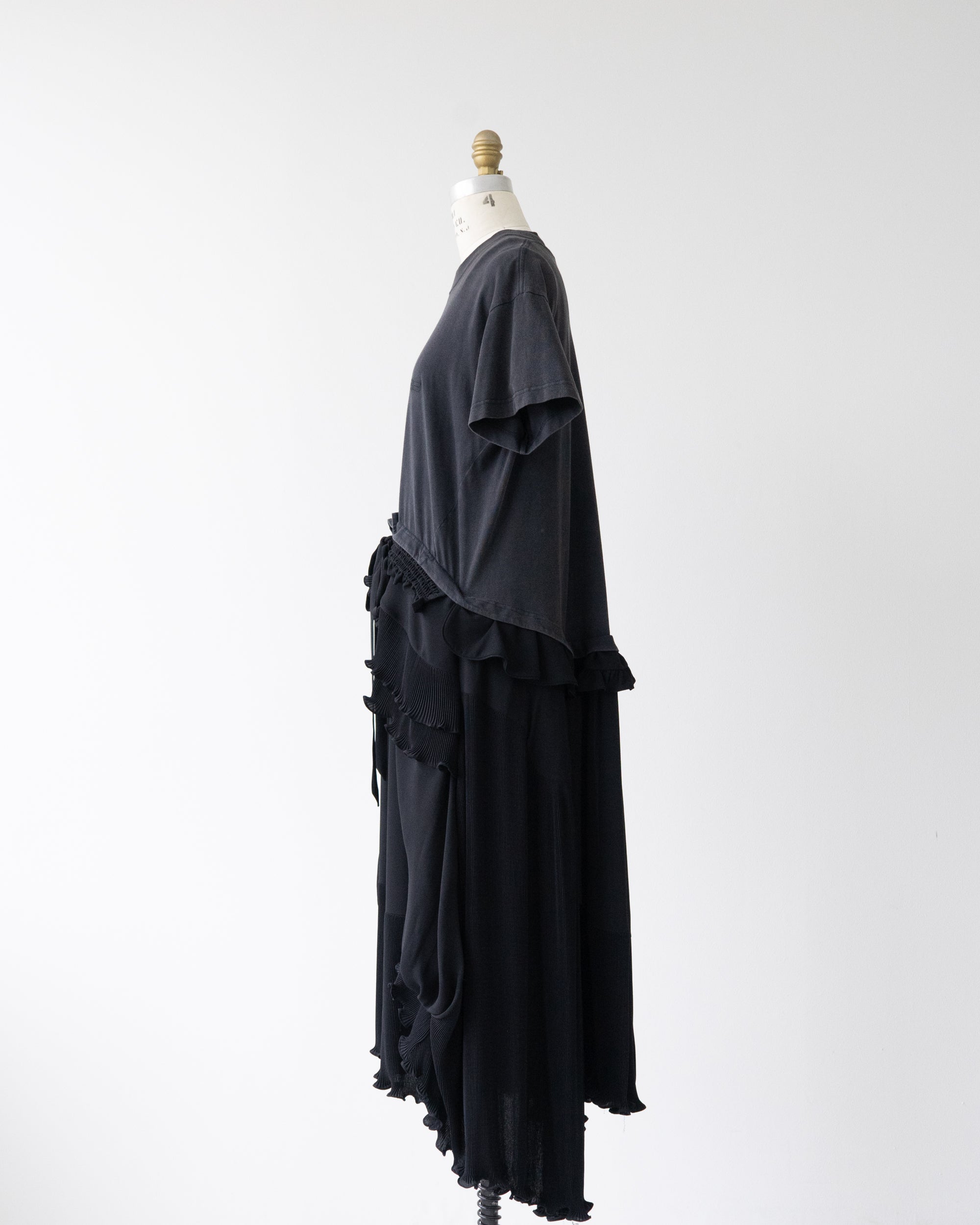 〈BALENCIAGA by Demna Gvasalia〉 Docking dress