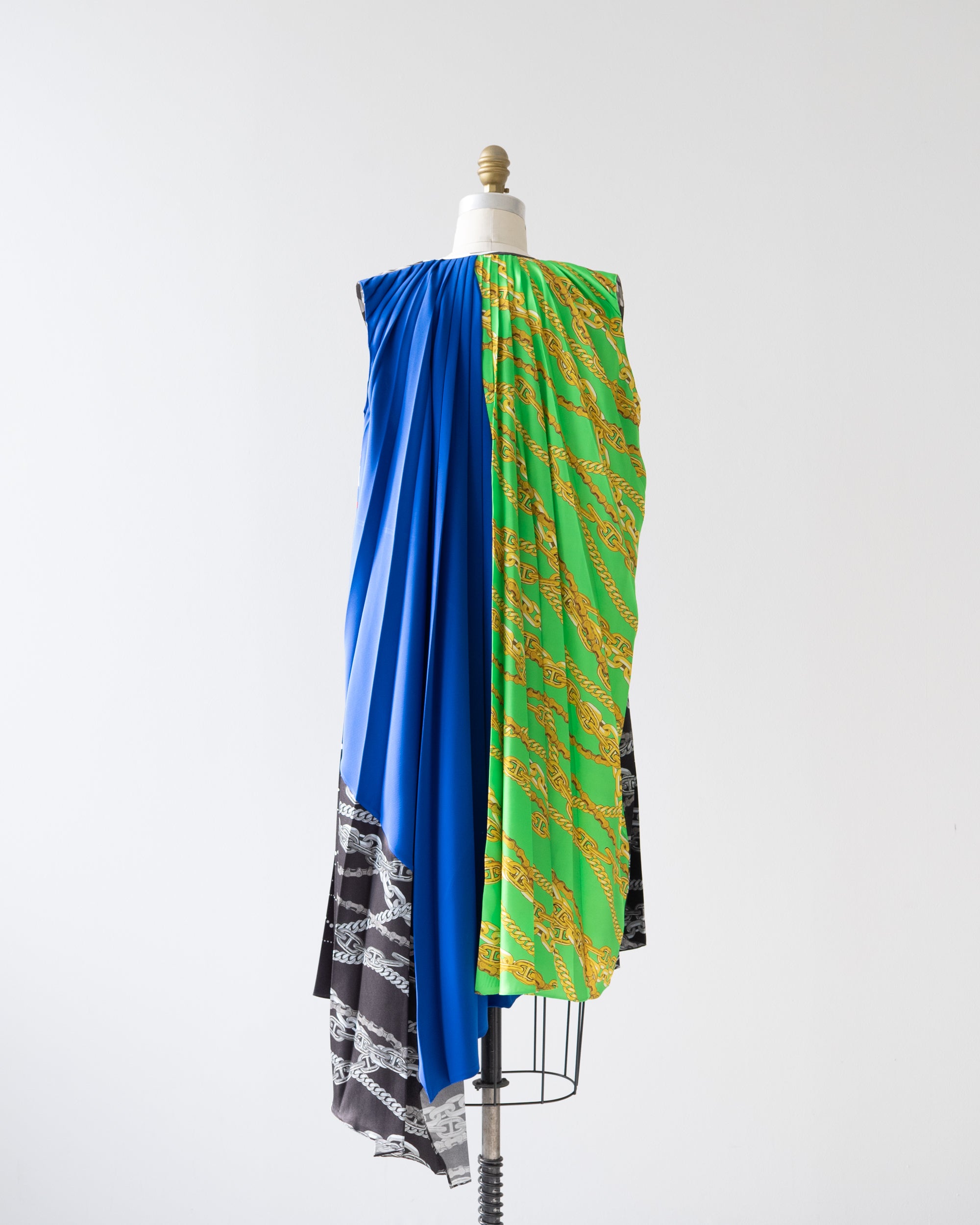 〈BALENCIAGA by Demna Gvasalia〉Pleats Dress