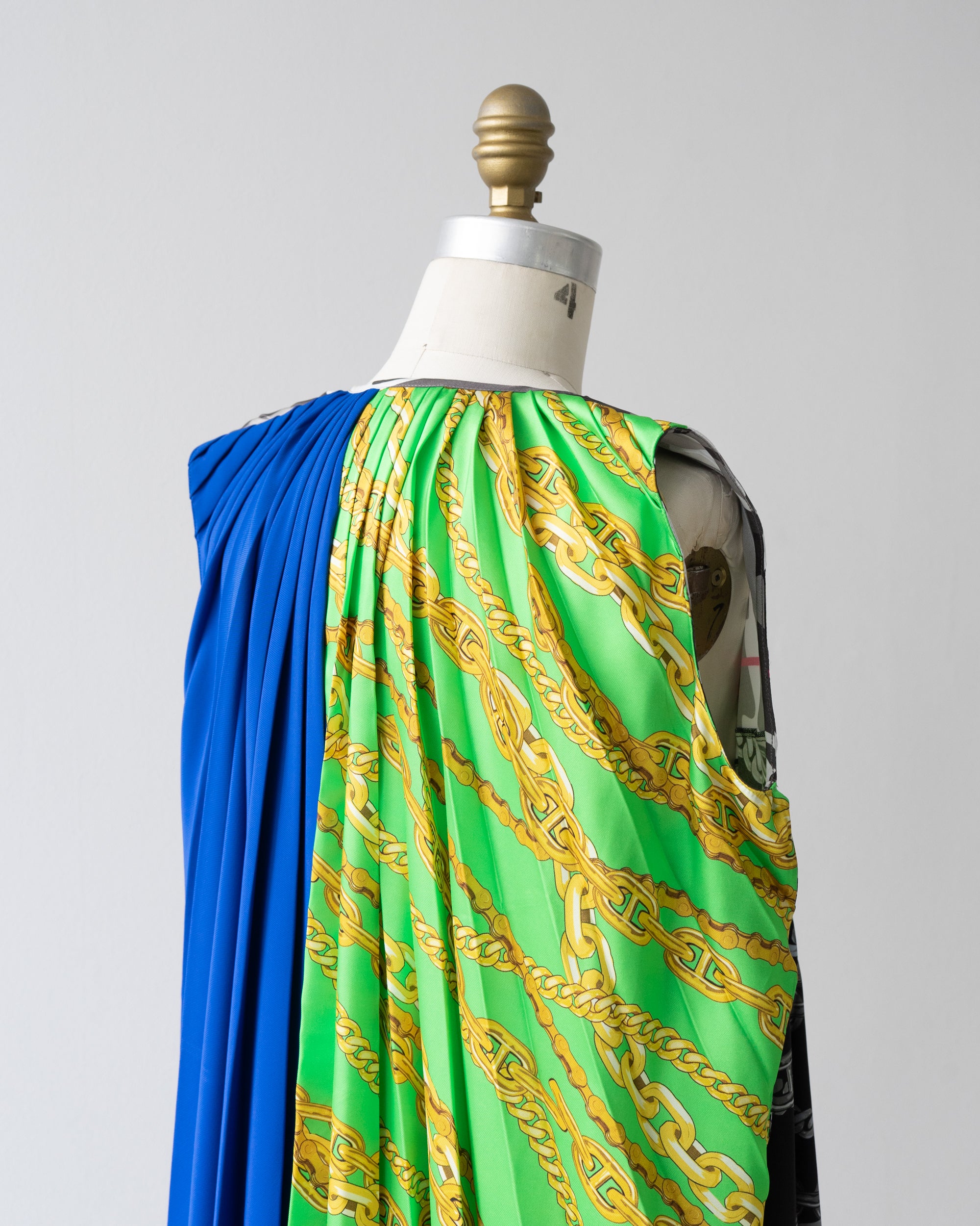〈BALENCIAGA by Demna Gvasalia〉Pleats Dress