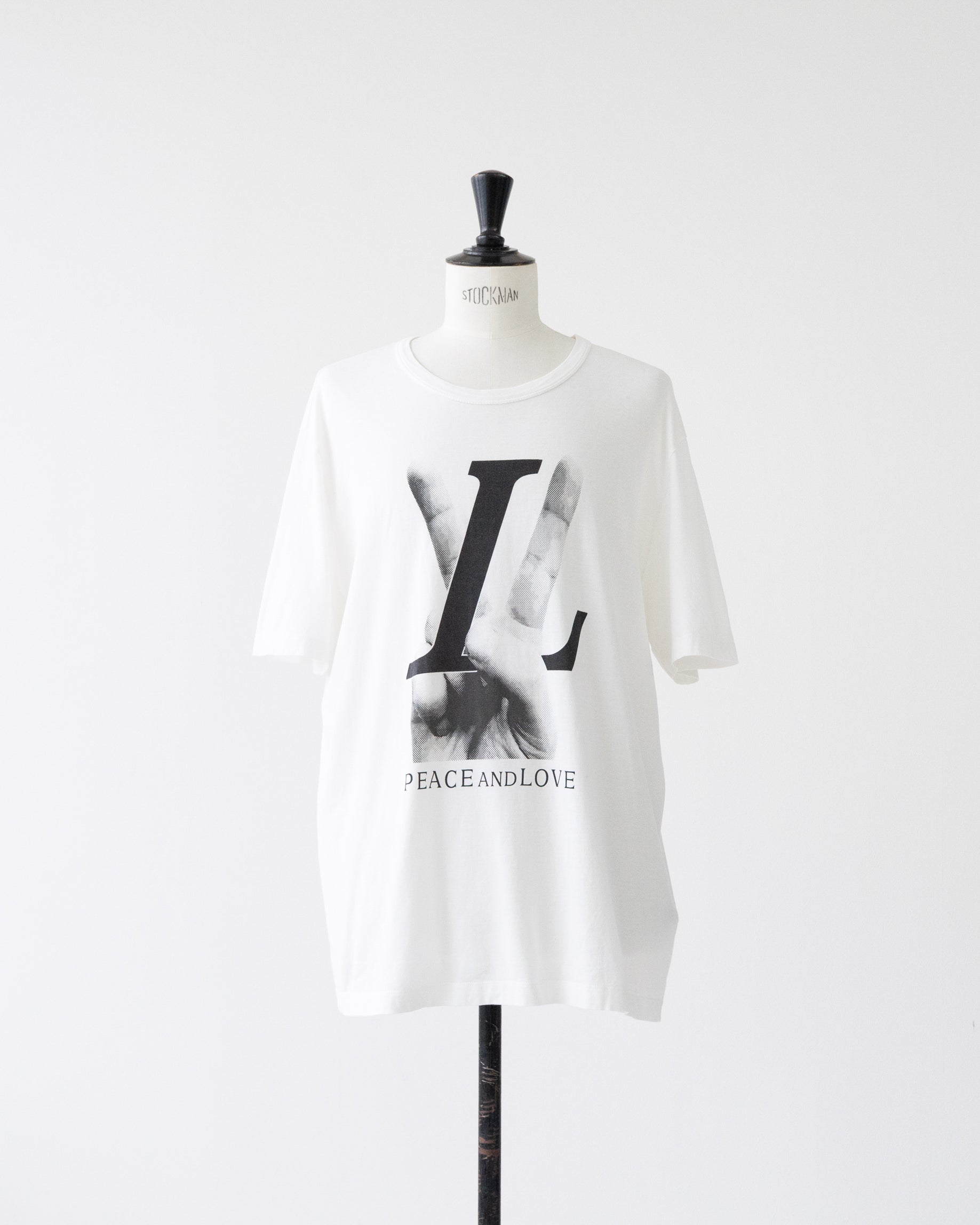 〈LOUIS VUITTON by Kim Jones〉PEACE AND LOVE T-shirt RM182 FMB HFY79W