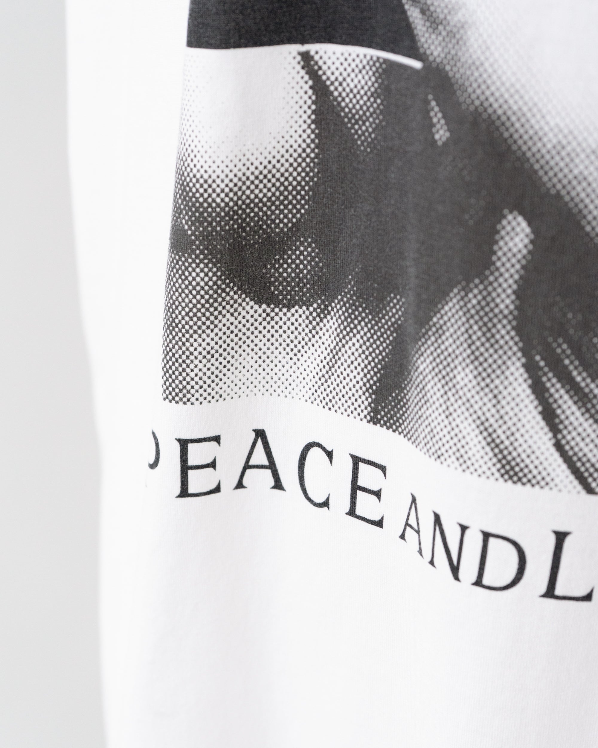 〈LOUIS VUITTON by Kim Jones〉PEACE AND LOVE T-shirt RM182 FMB HFY79W