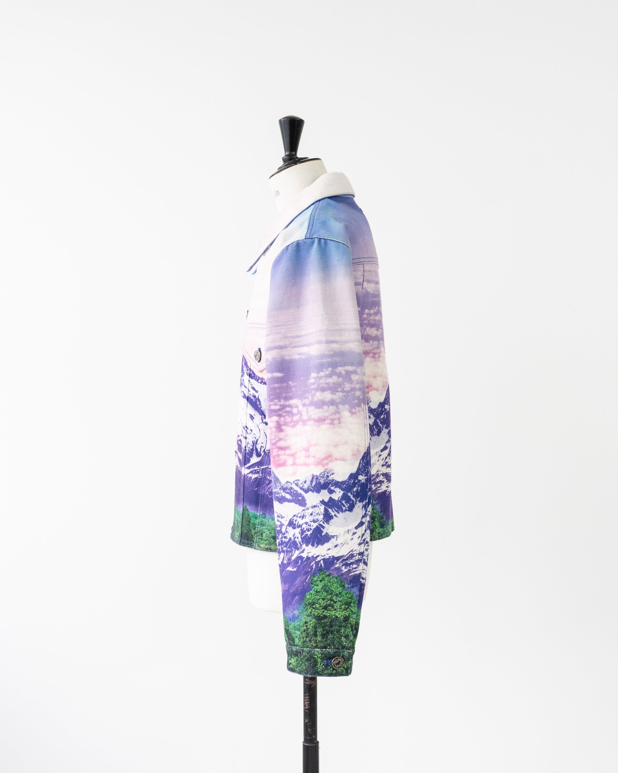 〈LOUIS VUITTON by Virgil Abloh〉All-over print denim jacket RM221 J85 HMA80W