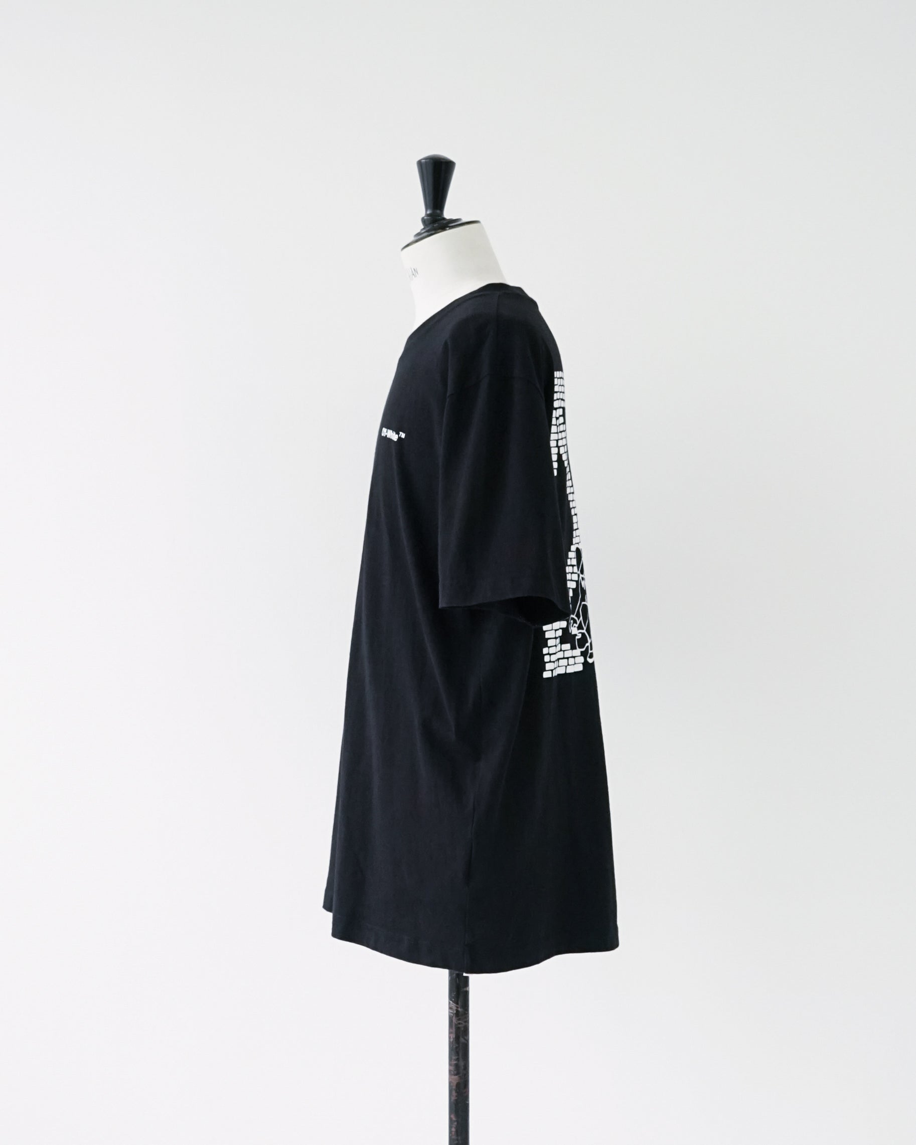〈OFF-WHITE by Virgil Abloh〉T-shirt