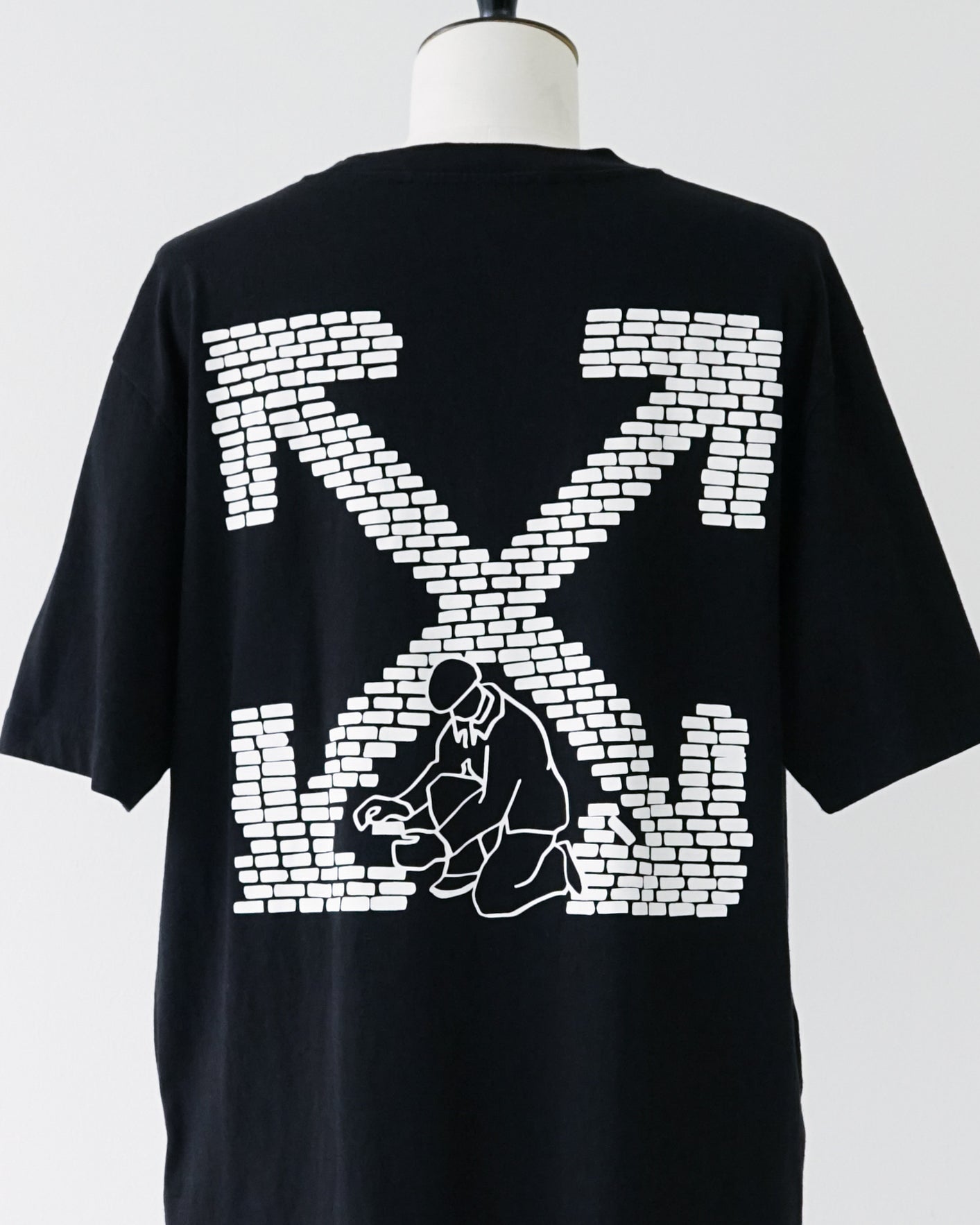 〈OFF-WHITE by Virgil Abloh〉T-shirt