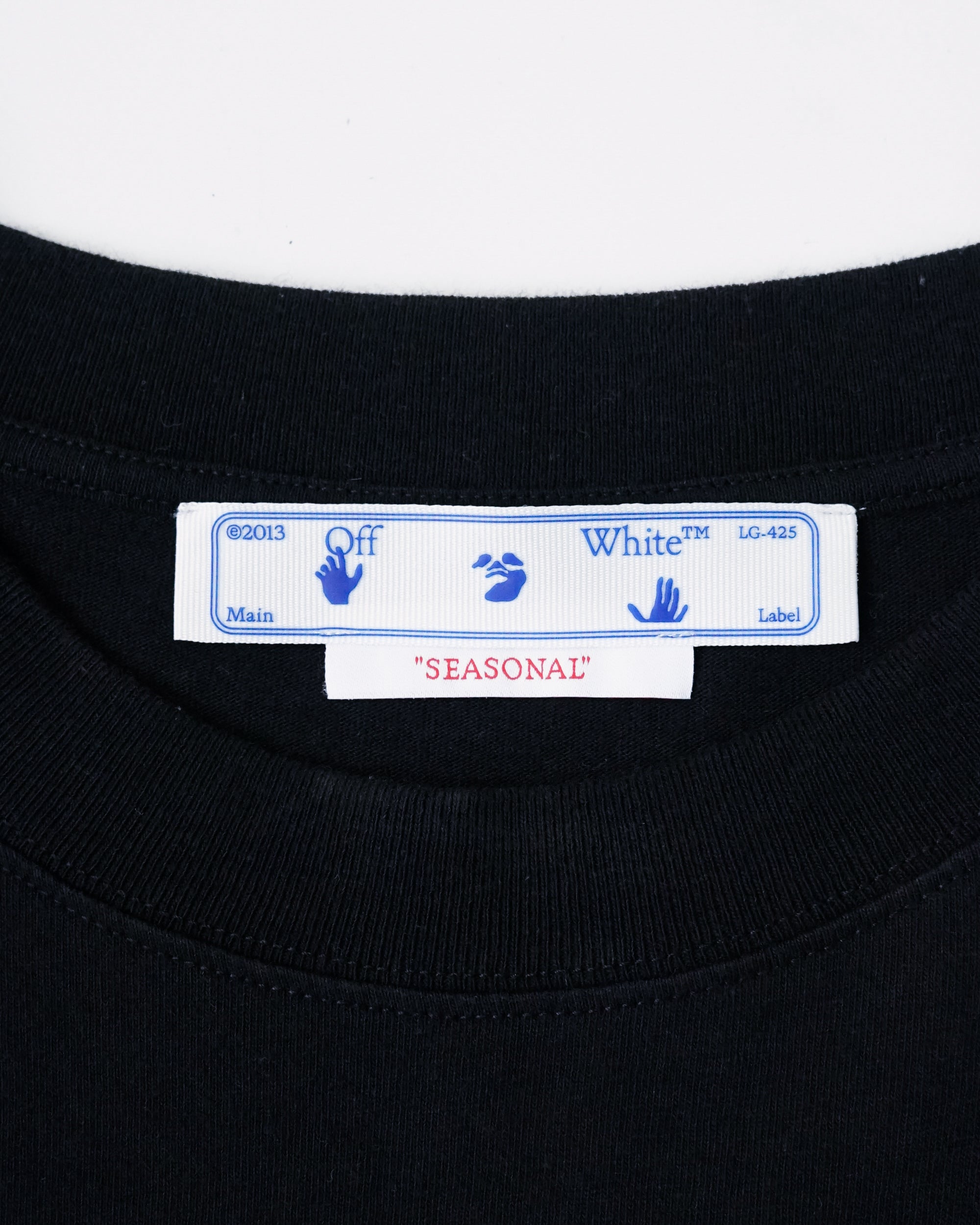 〈OFF-WHITE by Virgil Abloh〉T-shirt