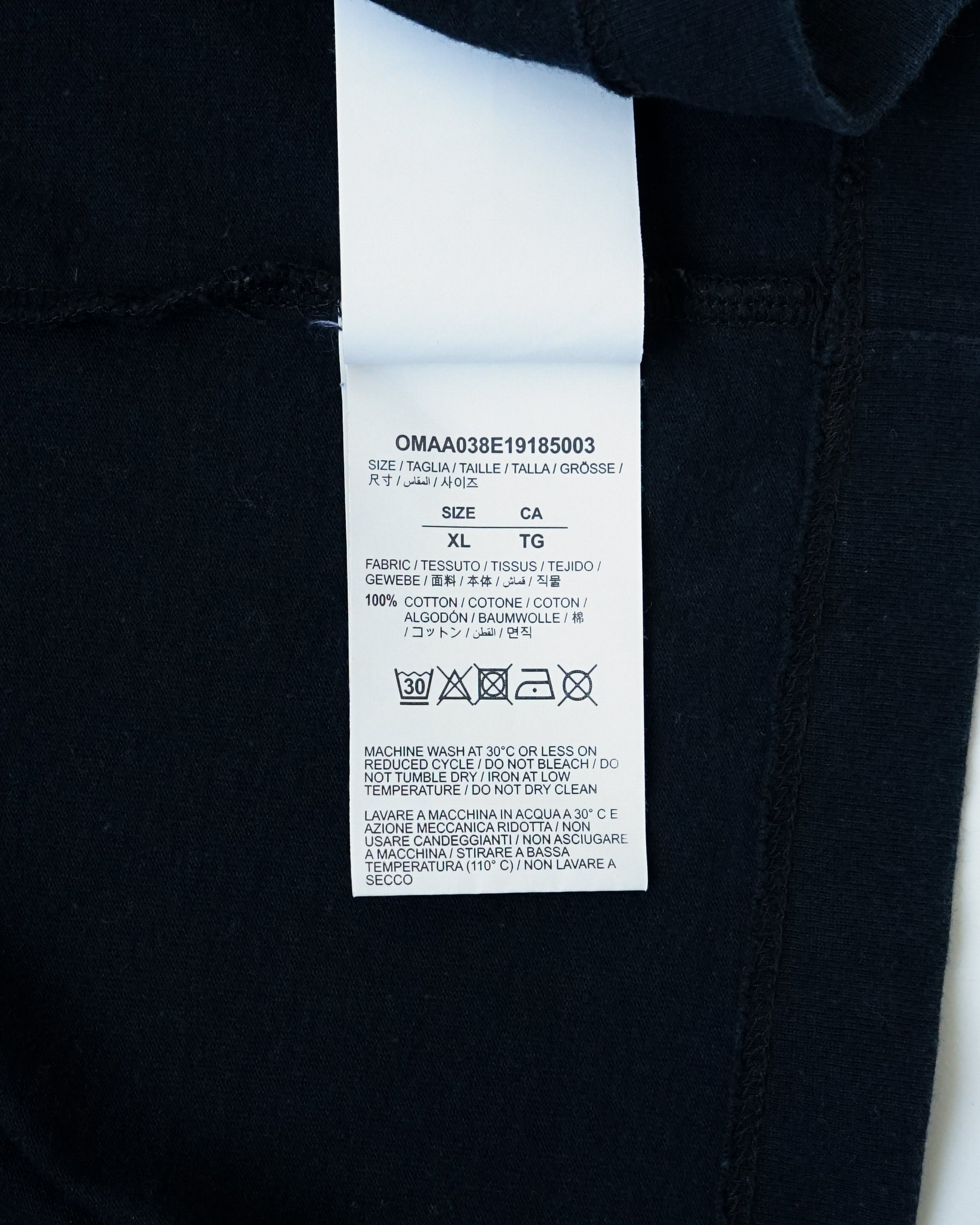 〈OFF-WHITE by Virgil Abloh〉T‐shirt