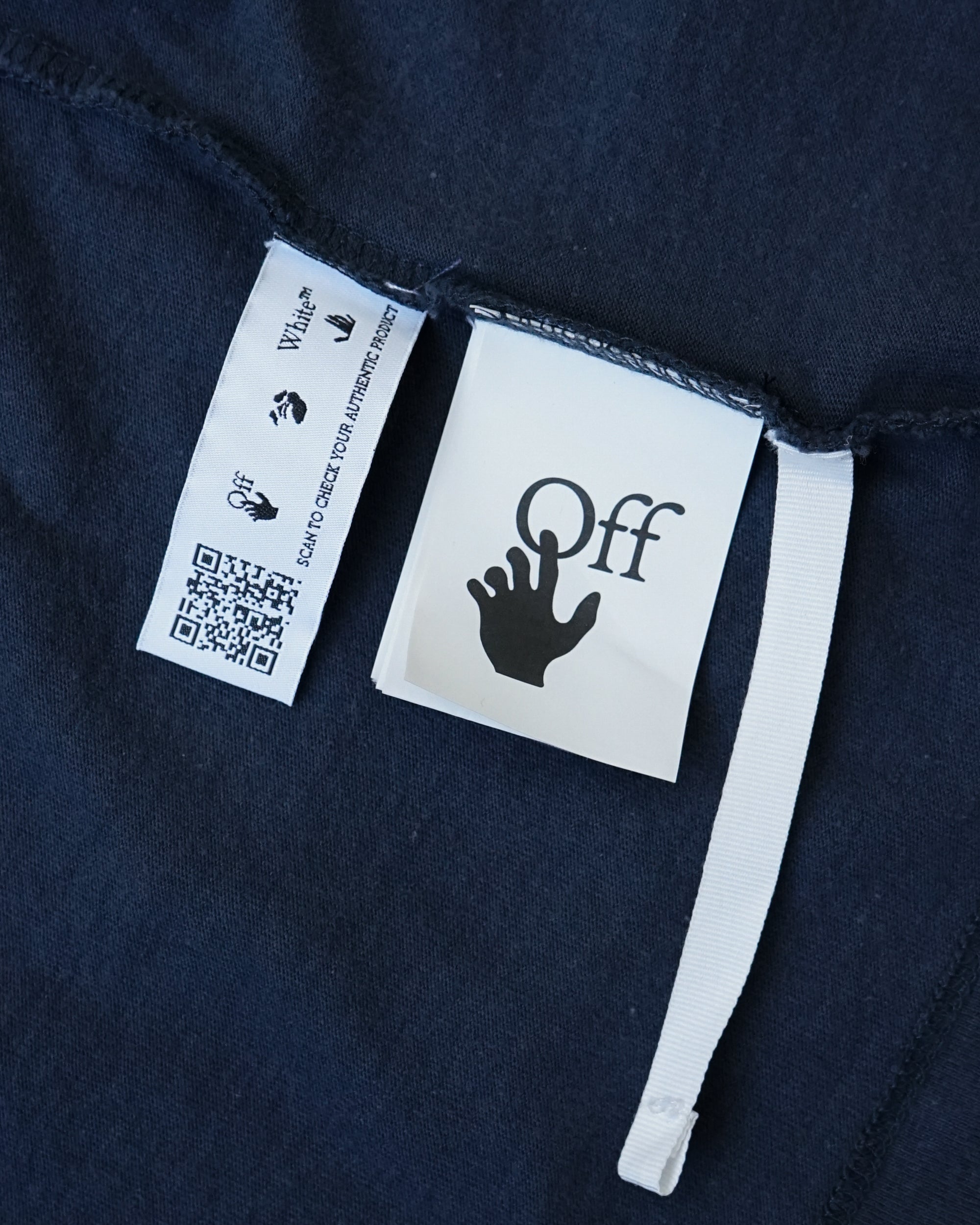 〈OFF-WHITE by Virgil Abloh〉T‐shirt