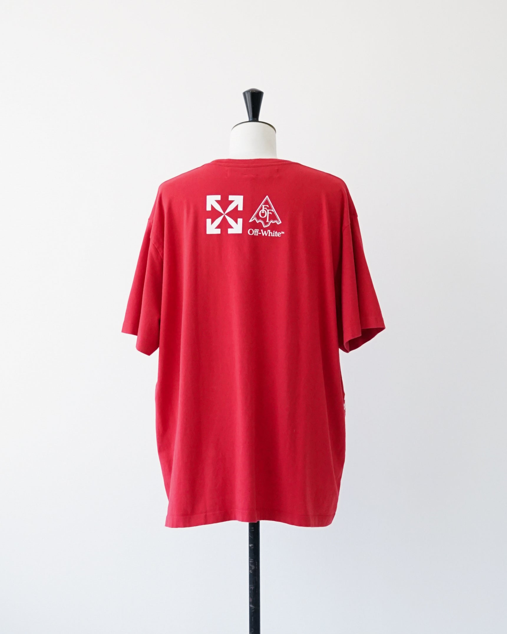 〈OFF-WHITE by Virgil Abloh〉T‐shirt