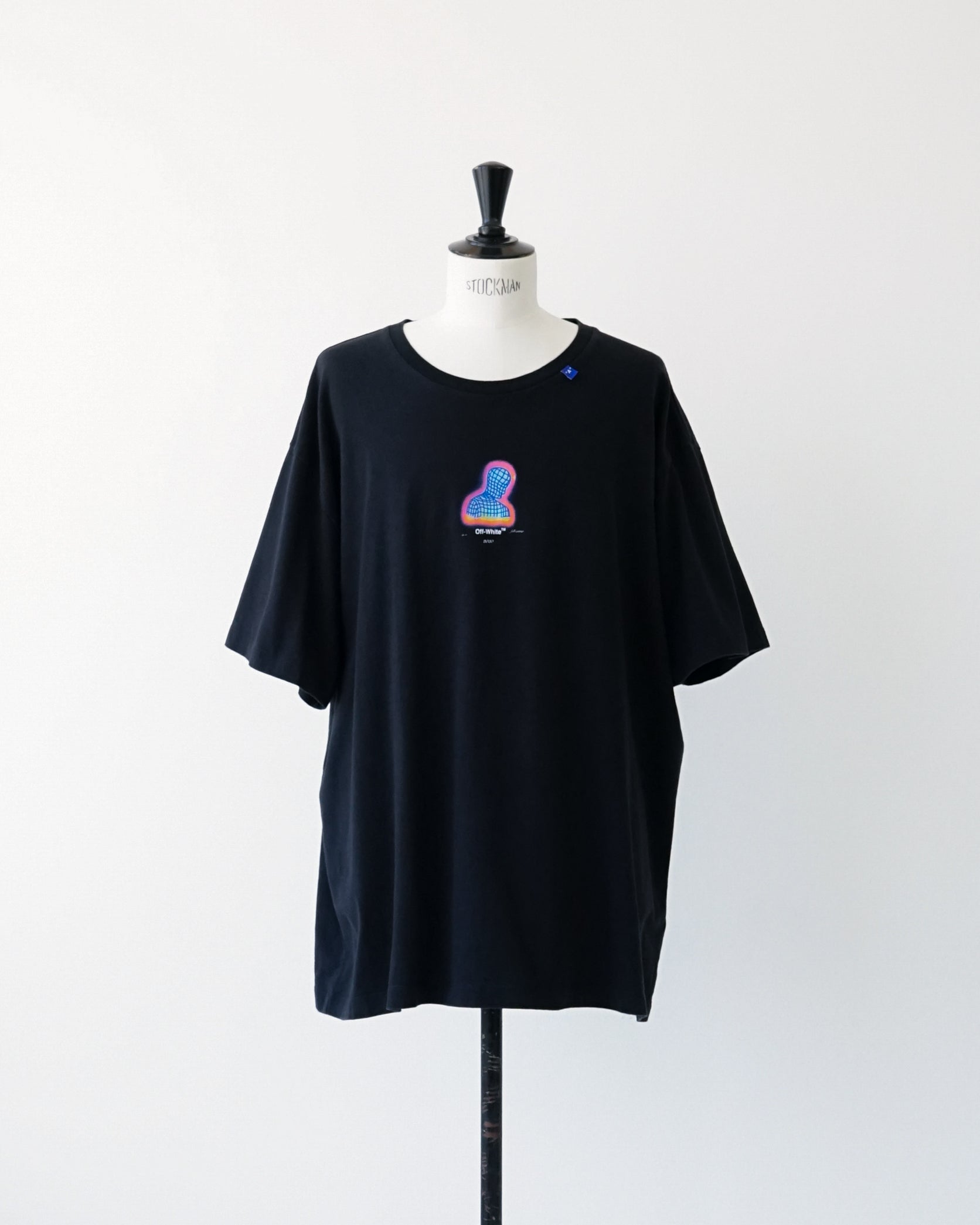 〈OFF-WHITE by Virgil Abloh〉T‐shirt