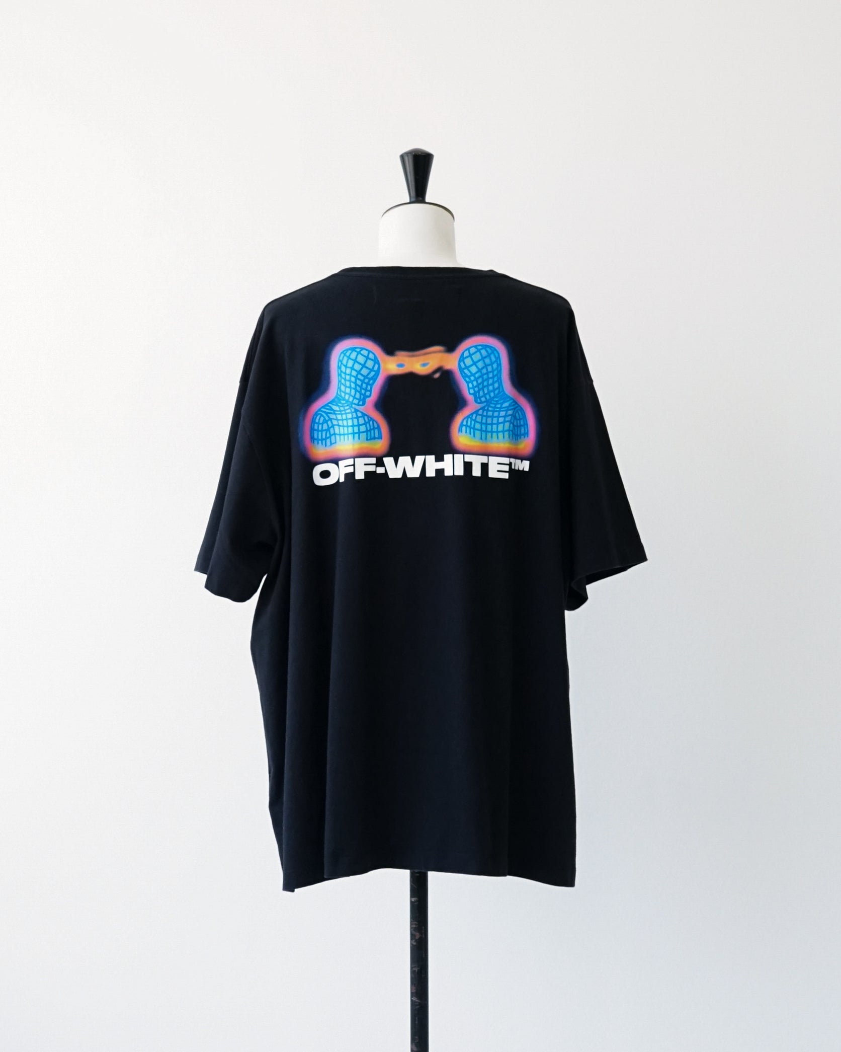 〈OFF-WHITE by Virgil Abloh〉T‐shirt