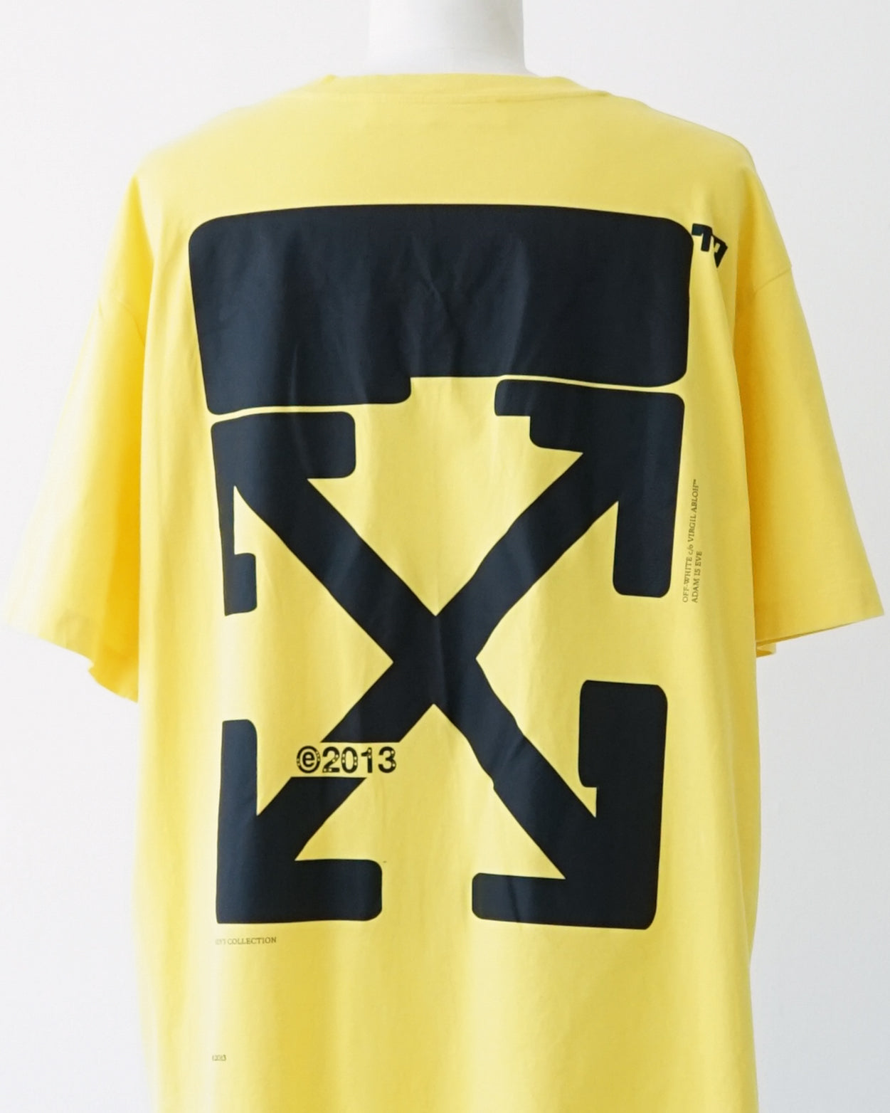 〈OFF-WHITE by Virgil Abloh〉T‐shirt